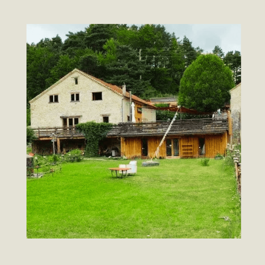 retraite-yoga-randonnee-drome-inspire-yoga-avignon3 retraite-yoga-randonnee-massage-france-sud-de-la-france-inspire-yoga-avignon-2